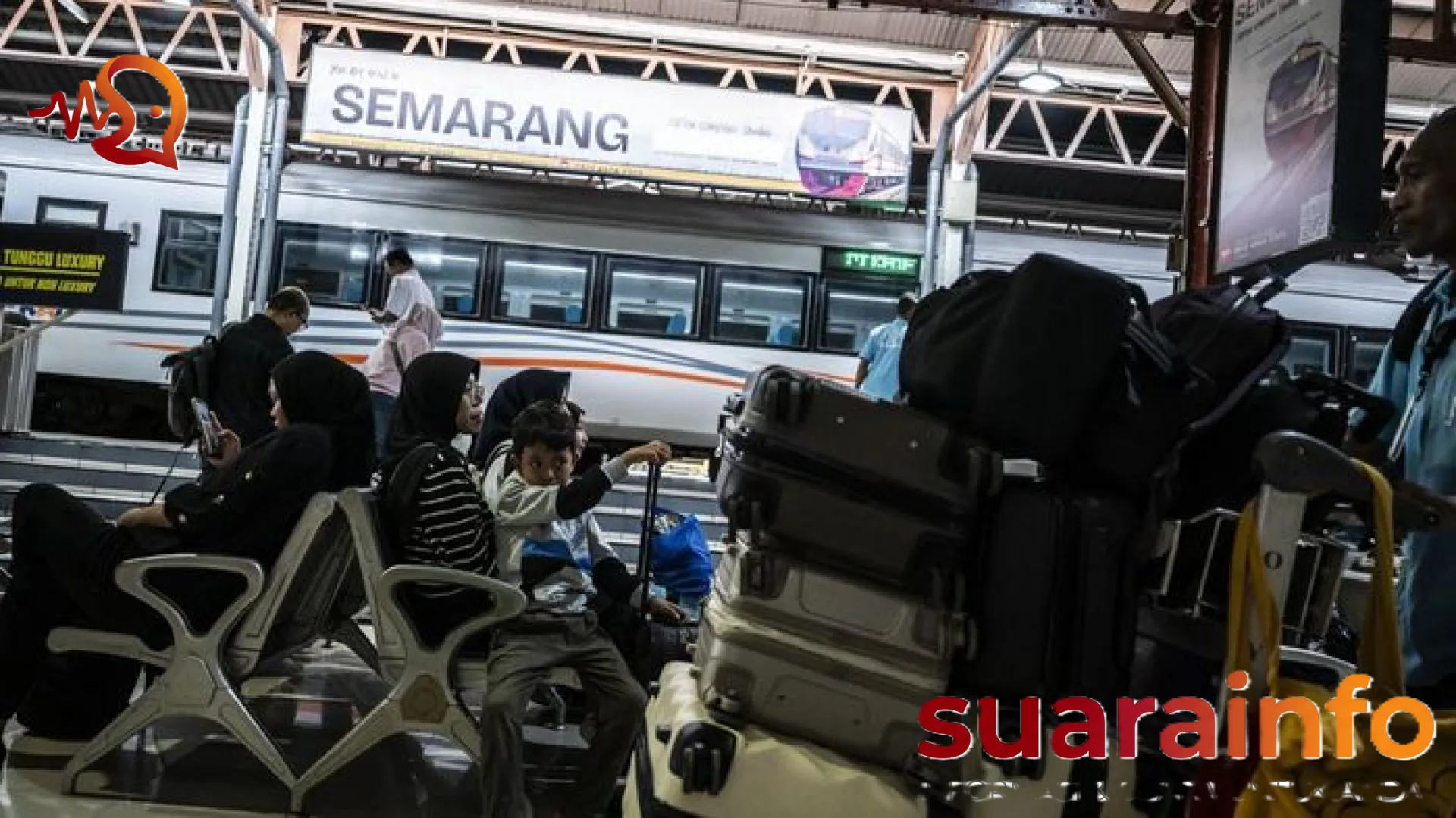 Jejak Panjang Si Ular Besi: Menelusuri Sejarah Emas Kereta Api Indonesia dari Semarang hingga Modernisasi Digital