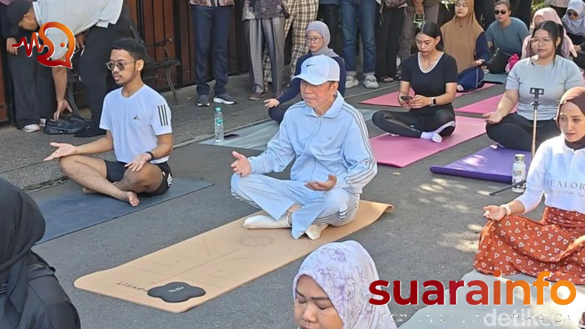 Rahasia Bugar Jokowi di Solo: Mengupas Tuntas Manfaat Yoga yang Ternyata Bukan Sekadar Olahraga Biasa