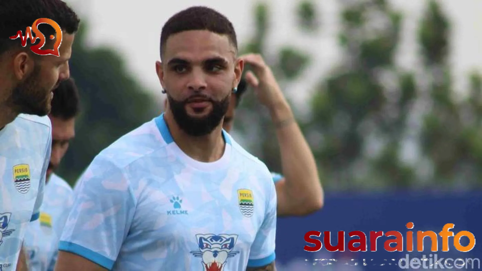 Dominasi Biru Berlanjut: Persib Bandung Rengkuh Gelar Super League, Ligue 1 Beri Hormat pada Layvin Kurzawa