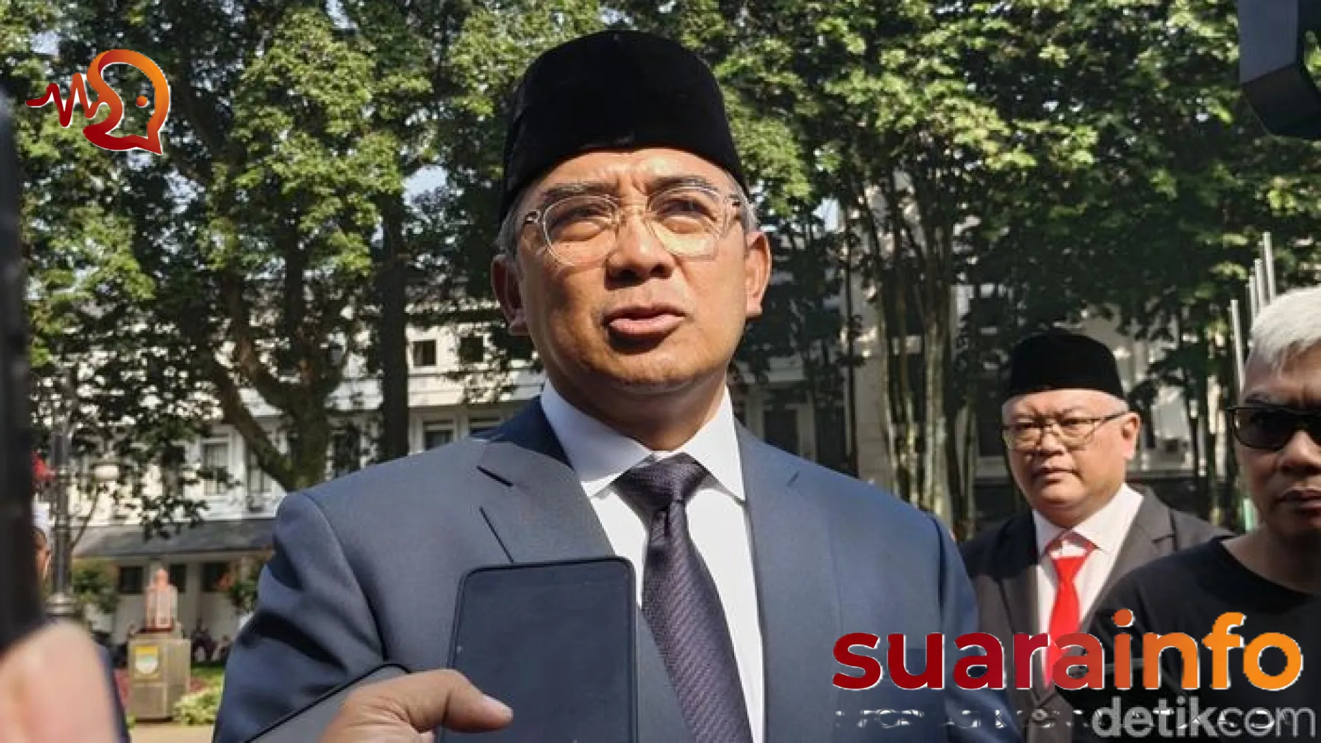 Bandung di Titik Nadir: Antara Pesona Wisata, Kepungan Sampah, dan Predikat Kota Termacet