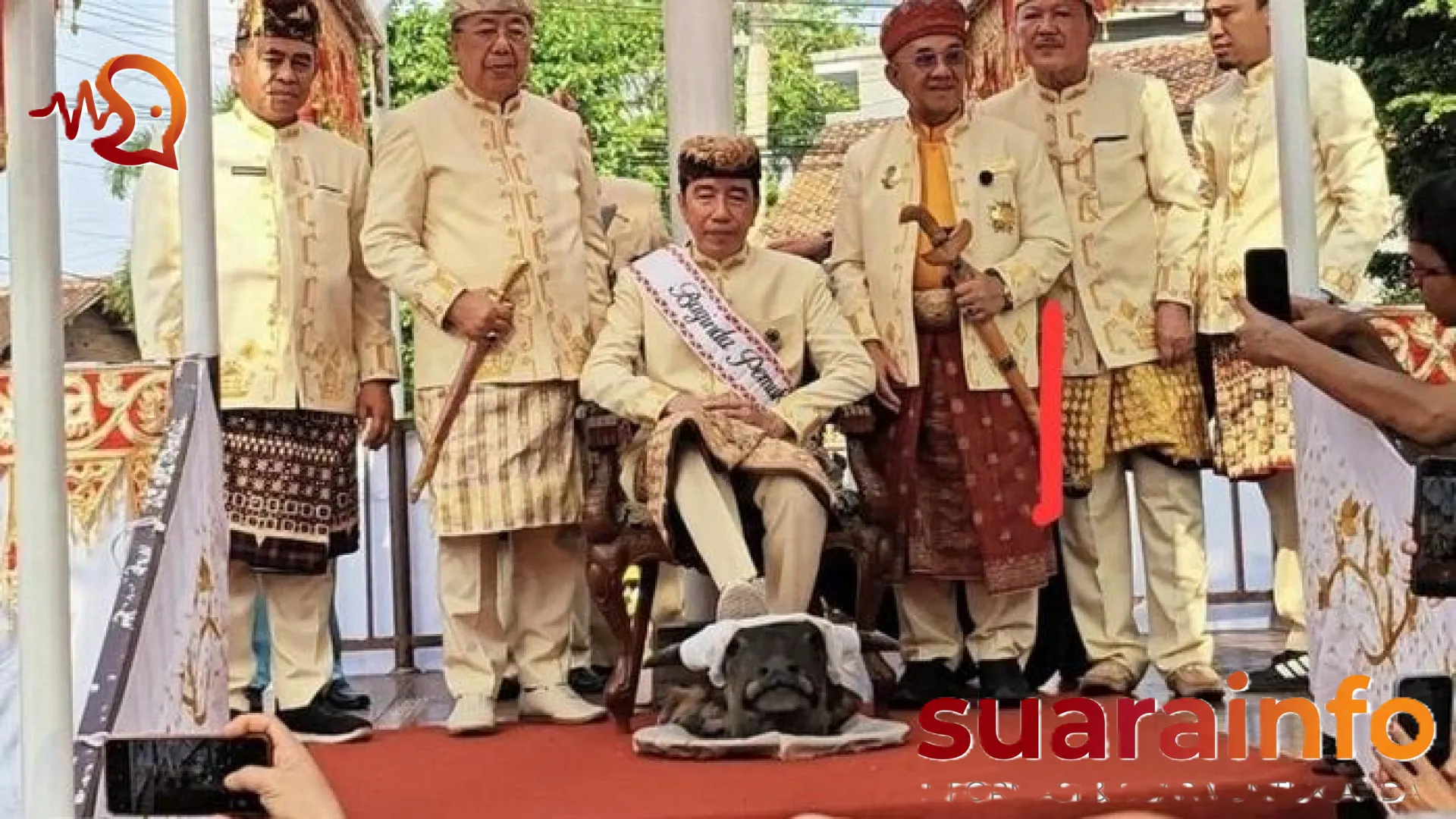 Polemik Ritual Injak Kepala Kerbau Jokowi di Lampung: Antara Tradisi Sakral dan Ketidaktahuan yang Dipertanyakan
